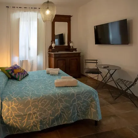 Sardinian Gallery Domus Bosa Room photo