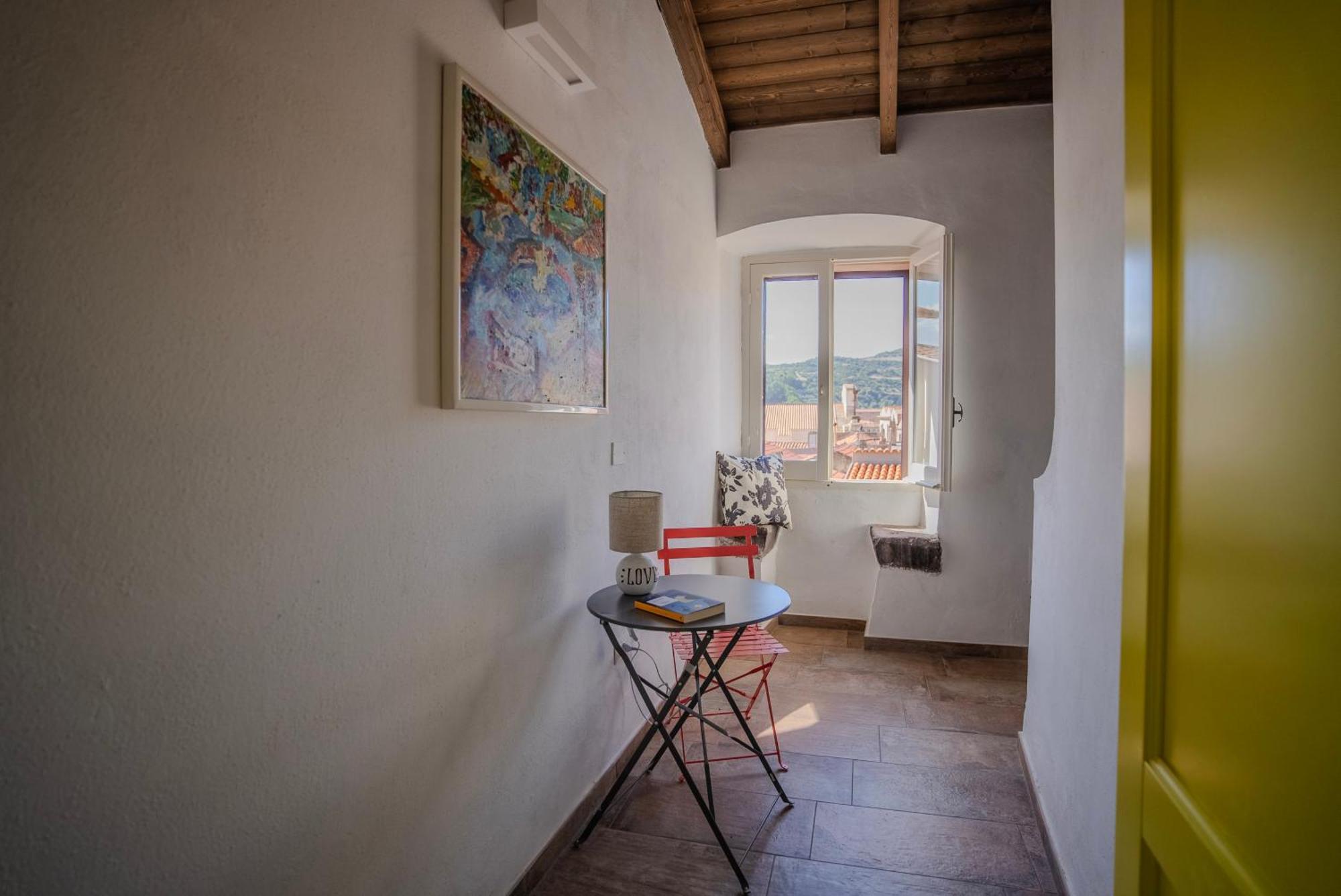 Apartment Sardinian Gallery Domus Bosa