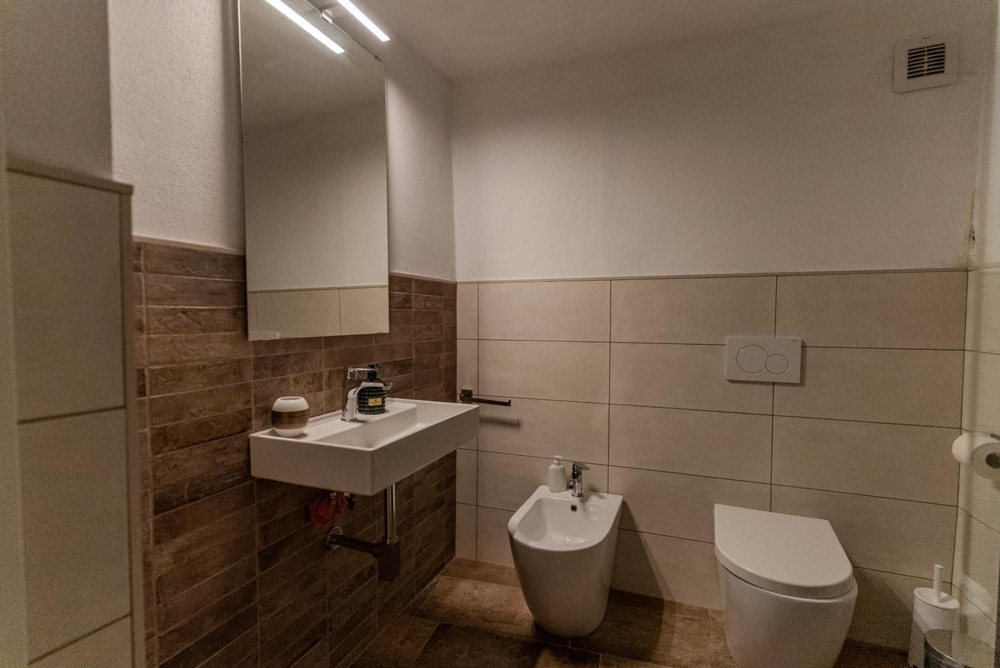 Sardinian Gallery Domus Apartment