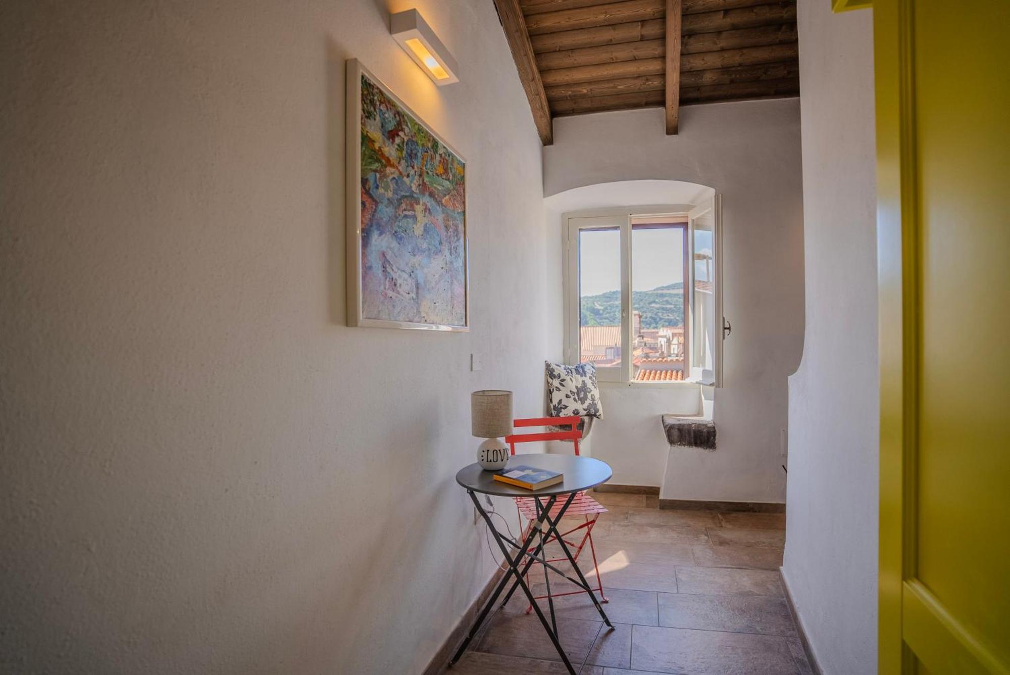 Sardinian Gallery Domus Apartment *